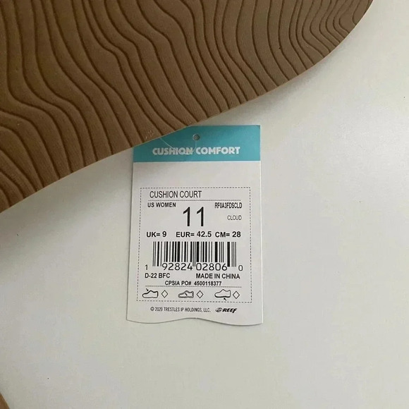 REEF Women’s Cushion Court Comfort White Cloud Slippers Flipflop Sandals 11 NEW! - Picture 8 of 9